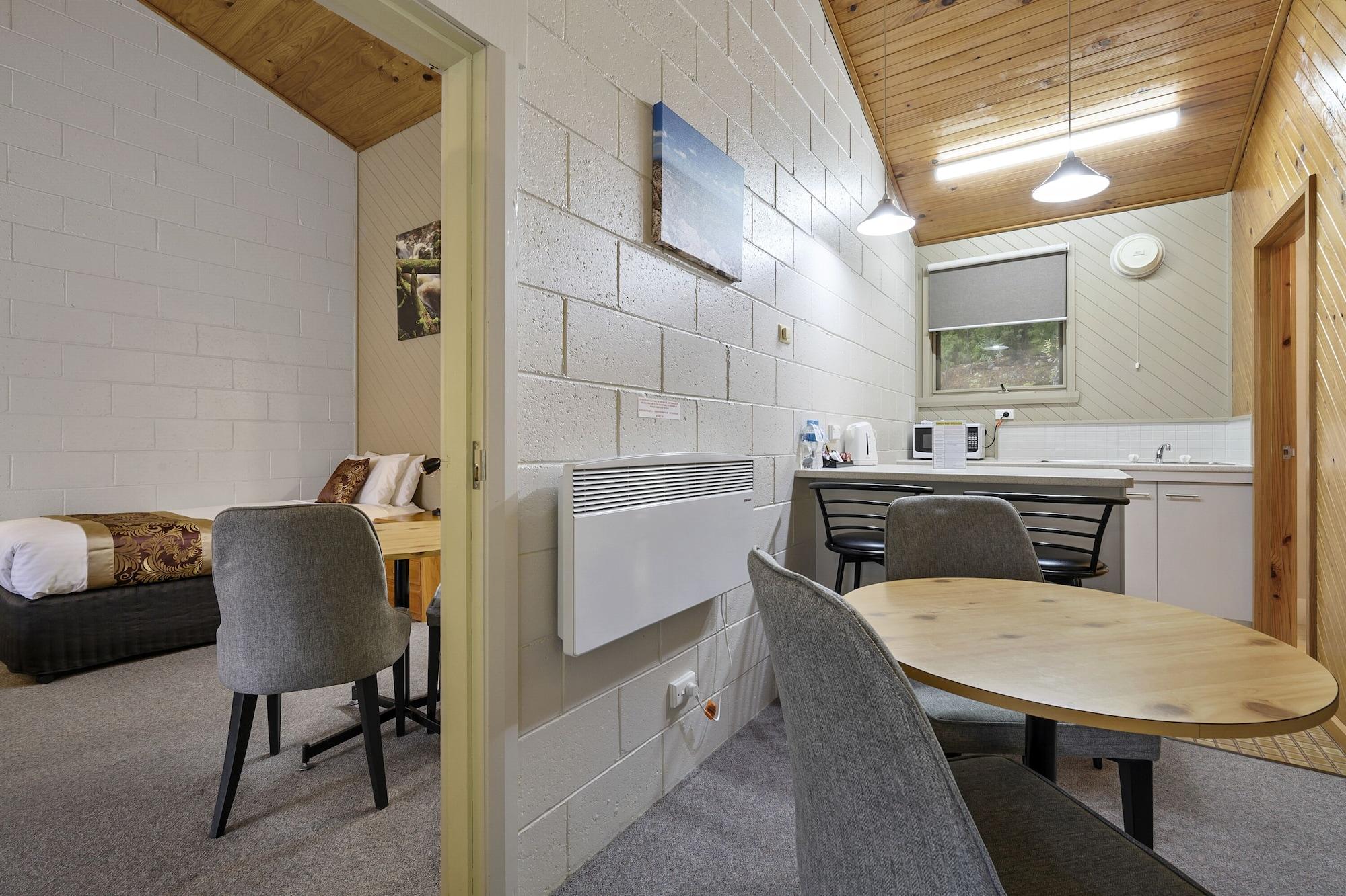 Gold Rush Inn Куинстаун Экстерьер фото